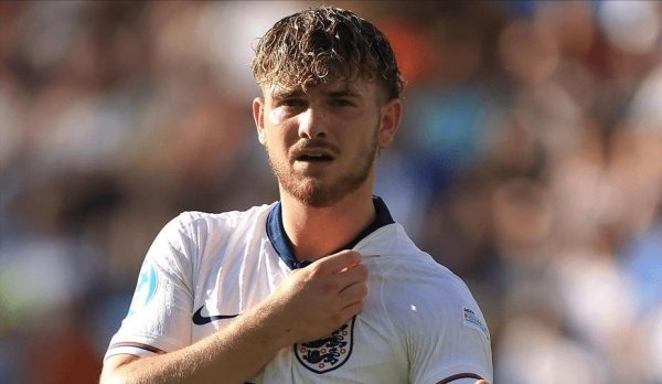 天创优配 U21欧青赛！2-1，英格兰绝杀荷兰，进决赛，埃利奥特无敌双响炮